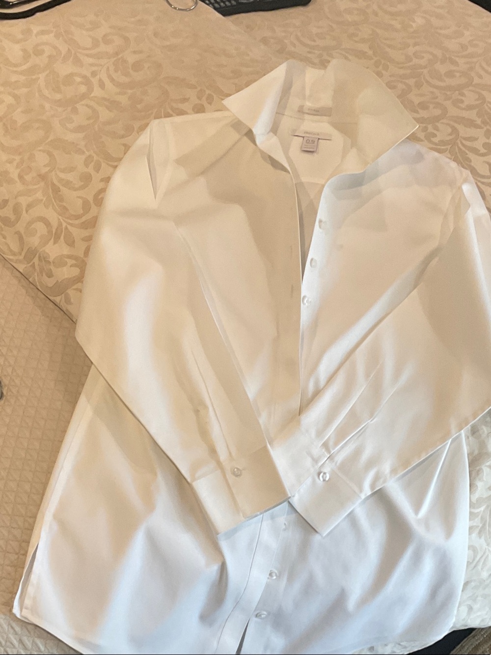 Chico's Men's White Dress Shirt - Classic Spread Collar